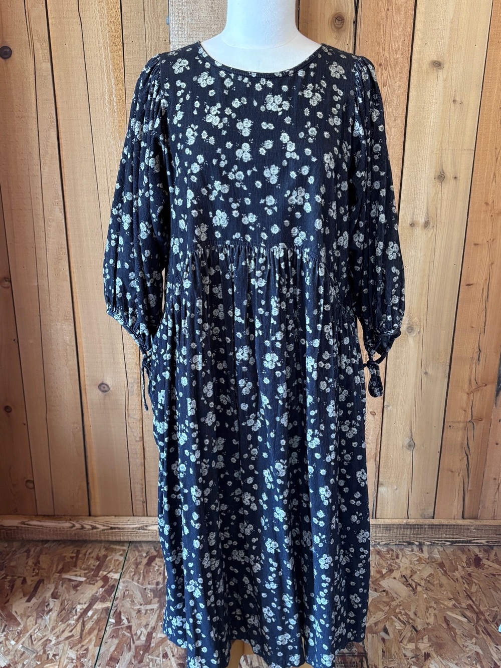 Olive Clothing Black Floral Corduroy Long sleeve Dress